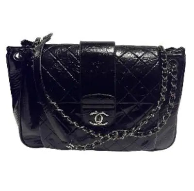 Lux Chanel handbag with Silver Chain Handle