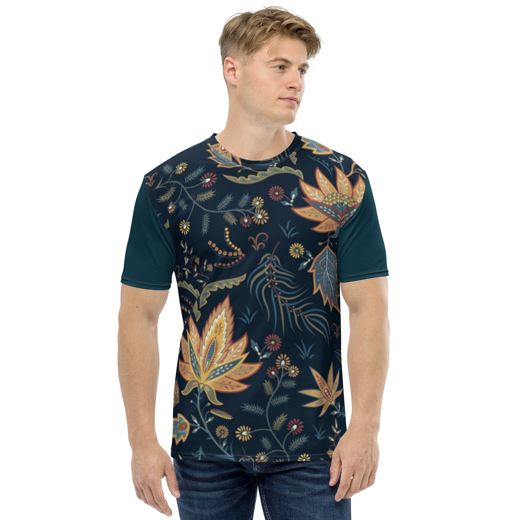 Camiseta com folhas amarelas em fundo azul escuro