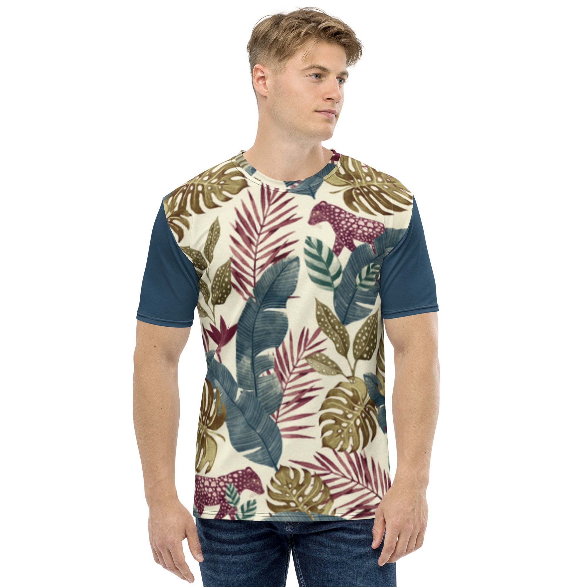 Camiseta Jaguar Vermelha na Floresta com Mangas Azul Escuro