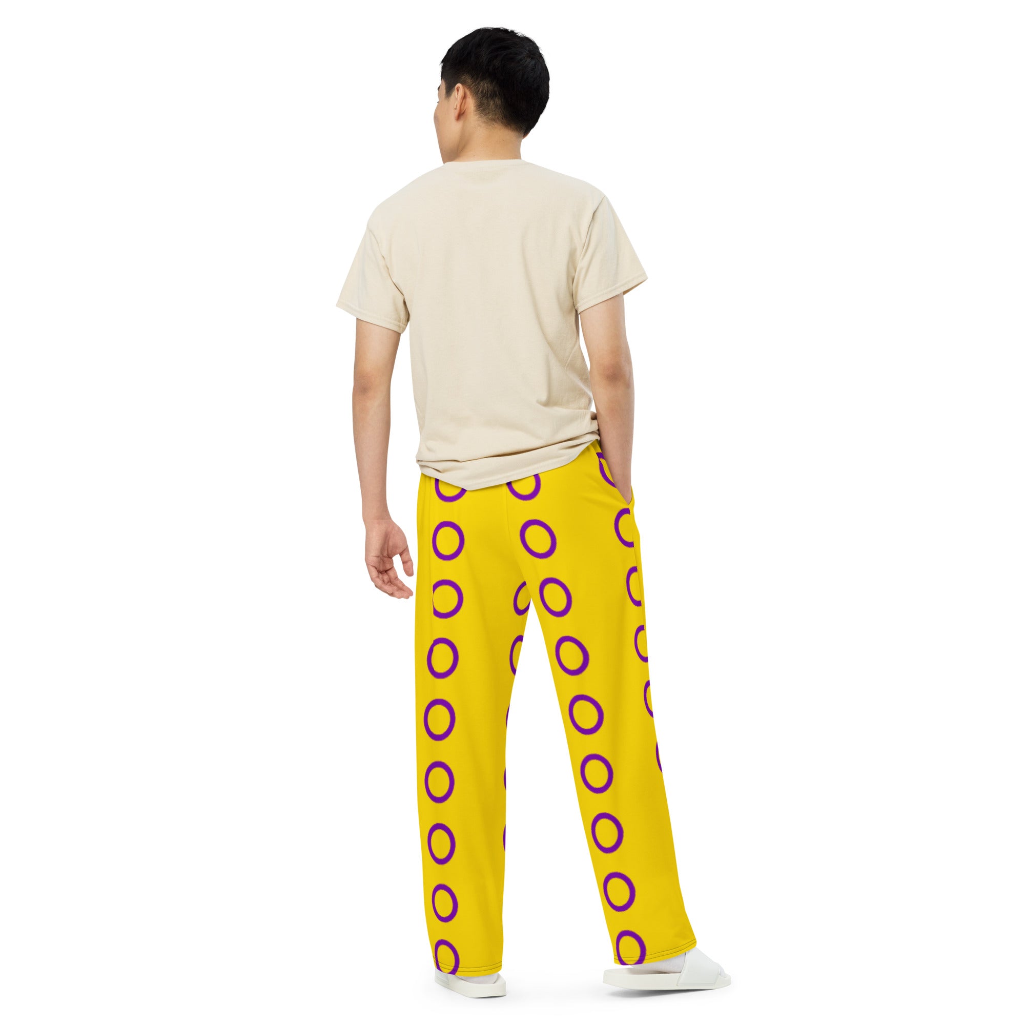 Pantalones anchos con bandera del Orgullo Intersex