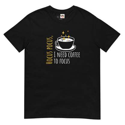 Camiseta de manga curta Preciso de café para focar