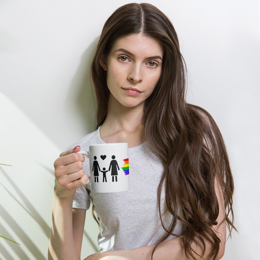 Caneca branca brilhante Two Mums Resistance Family